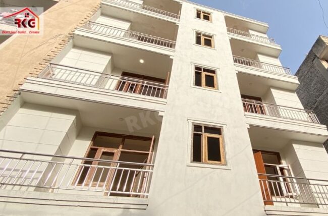 ready to move 3 BHK in south Delhi
